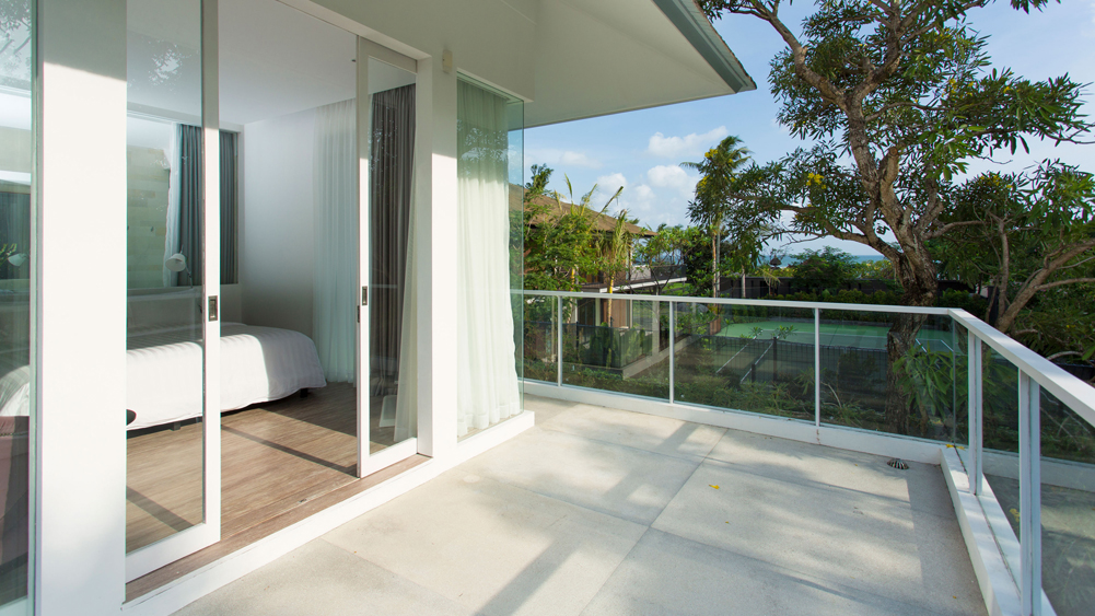 Villa Canggu - Villa South upstairs balcony